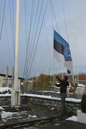 Kalev Jahtklubi lipu langetas folkboot Svea kapten Hard Perk